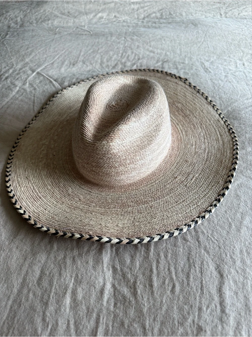 l*space Dean Hat - Picture 1 of 5